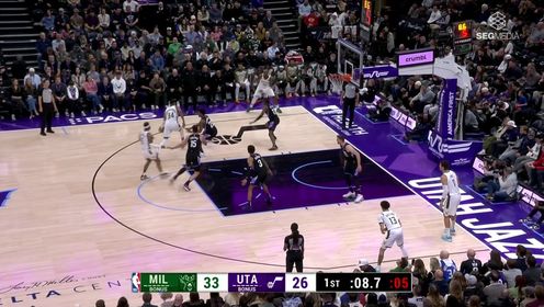 字母35+18+7 利拉德35+8 米豆赛季新高22分 雄鹿送爵士6连败