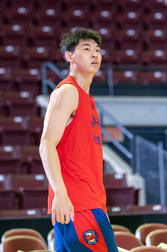 京媒：有球队与广州接触希望获得小崔 但因崔永熙会否留美而作罢