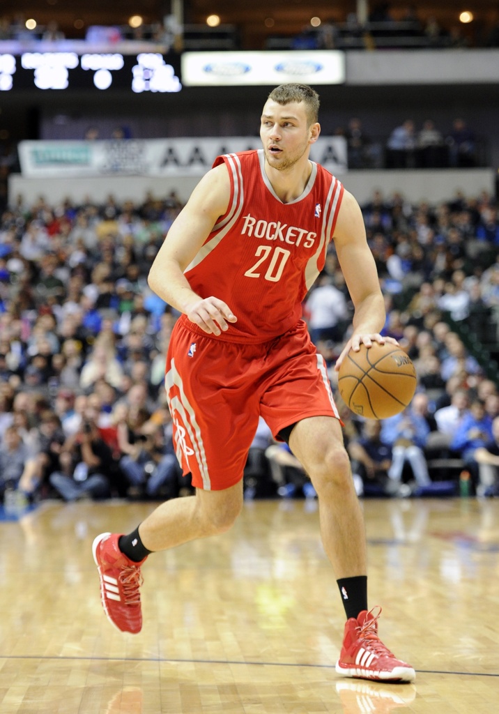 莫泰：我认识很多球场恶汉在场下都很友善 打球不拼怎么吃得上饭