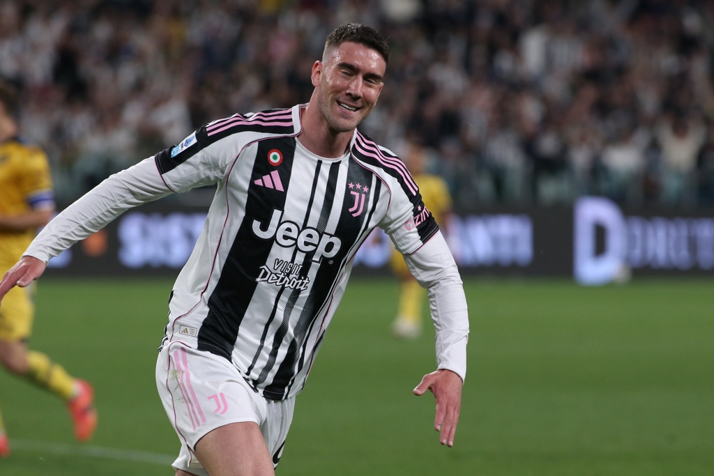 旧将：建议DV9离开尤文&米兰曼联是优选，他比哈兰德和戴维更强